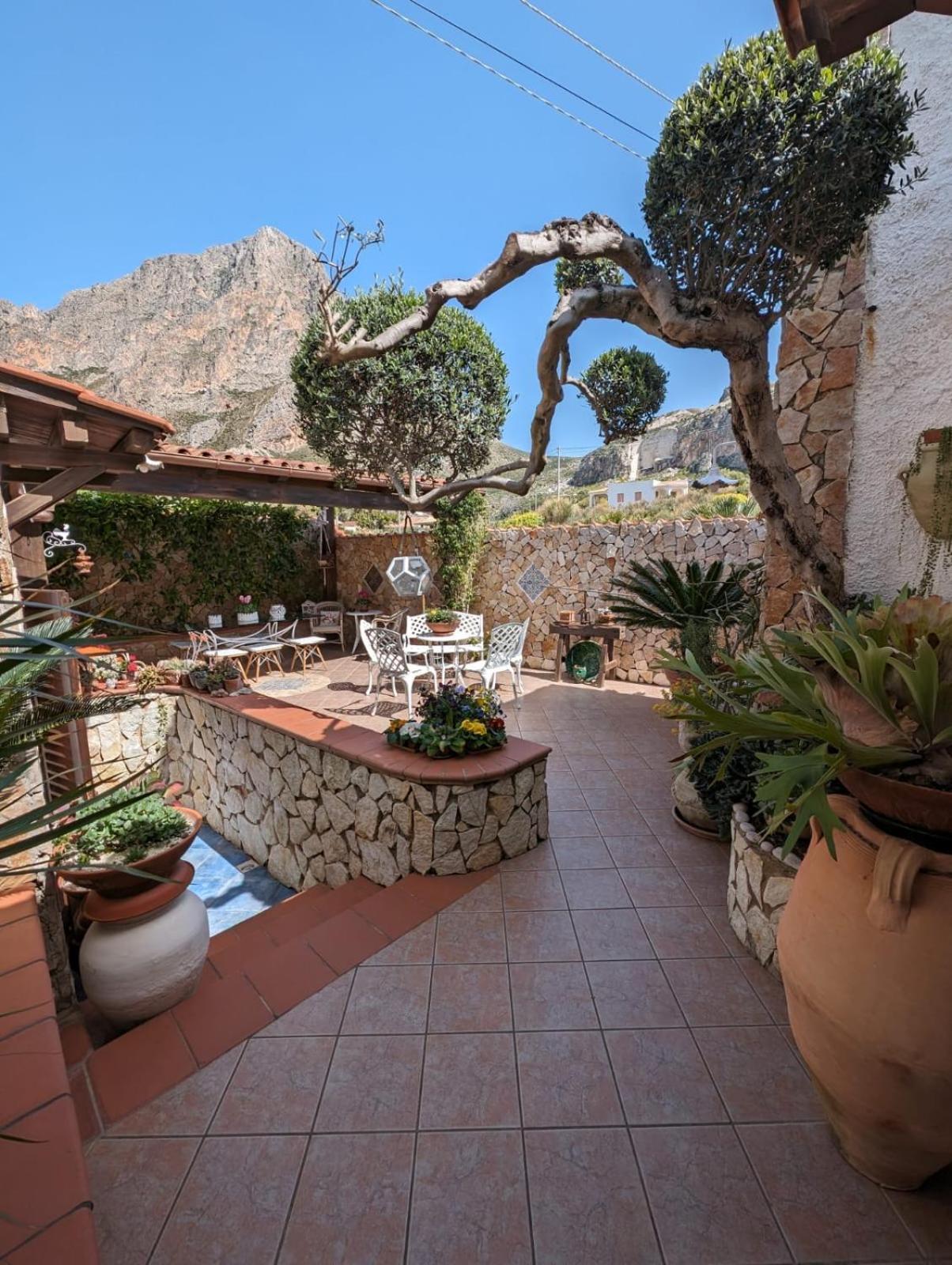 Villa Baia Di Cornino 库斯托纳奇 外观 照片