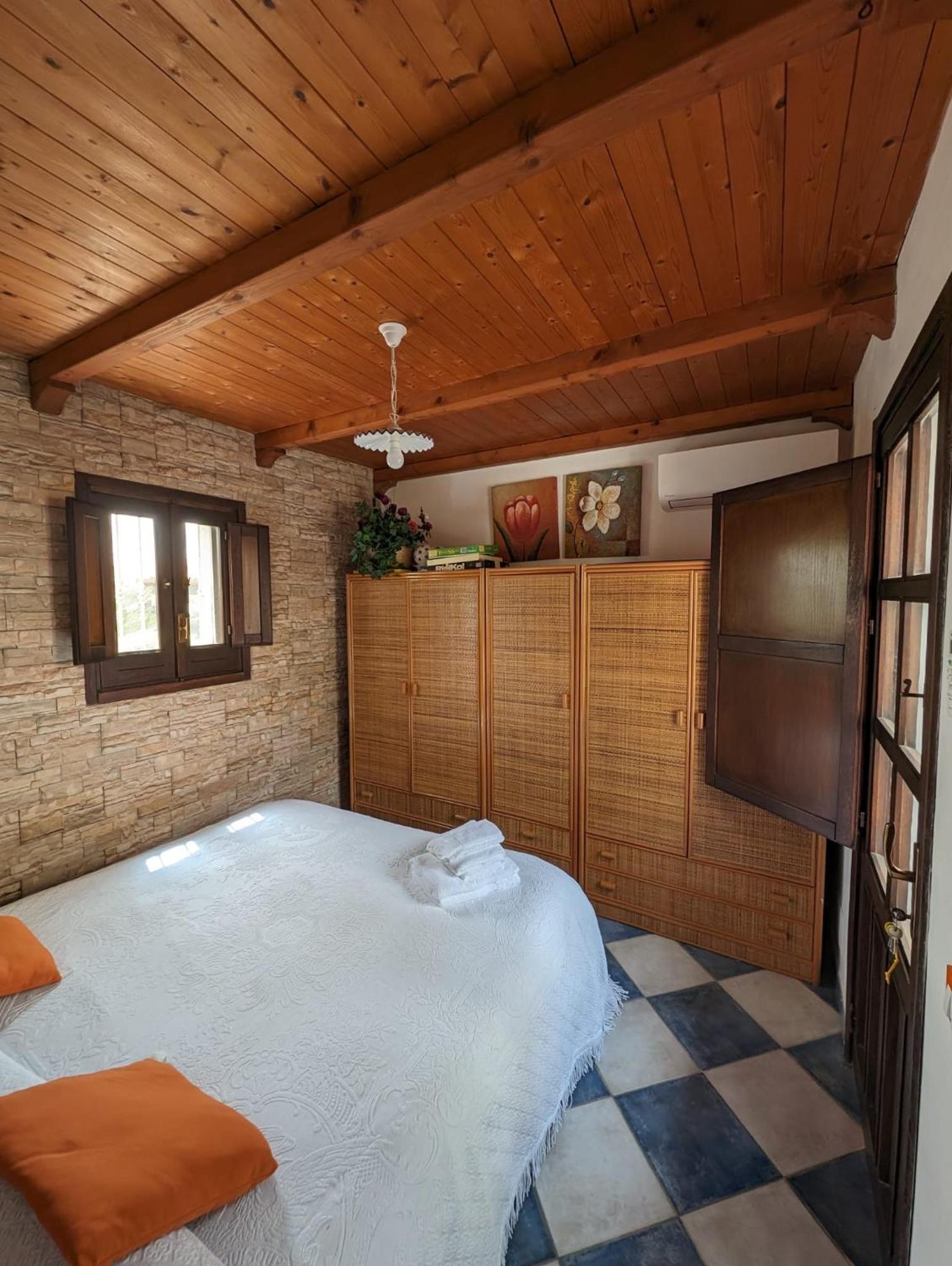 Villa Baia Di Cornino 库斯托纳奇 外观 照片