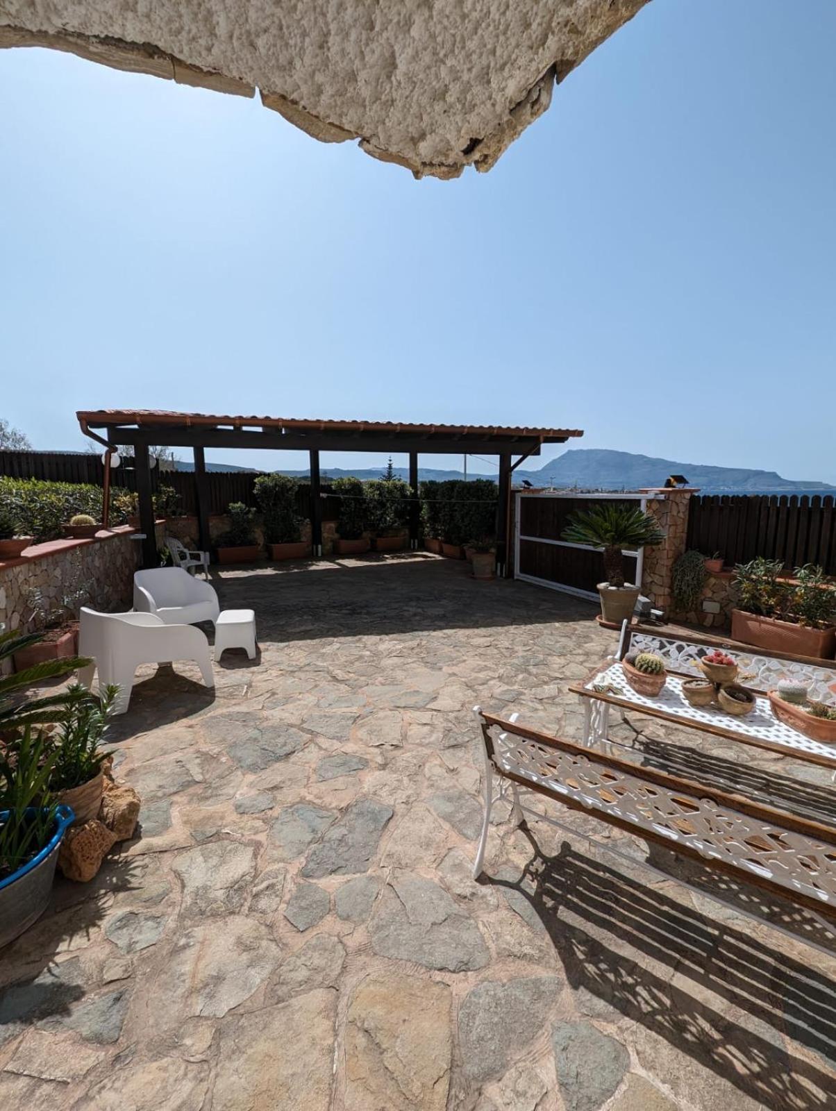 Villa Baia Di Cornino 库斯托纳奇 外观 照片
