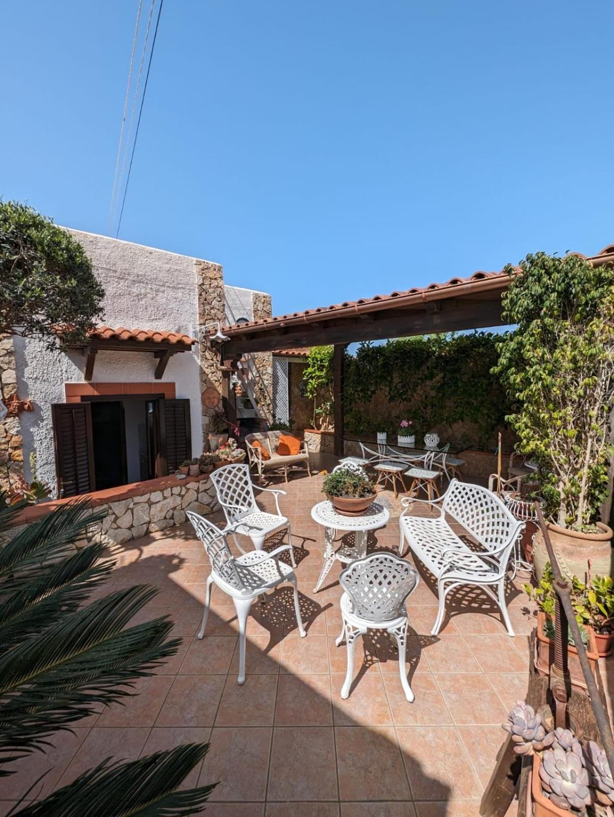 Villa Baia Di Cornino 库斯托纳奇 外观 照片