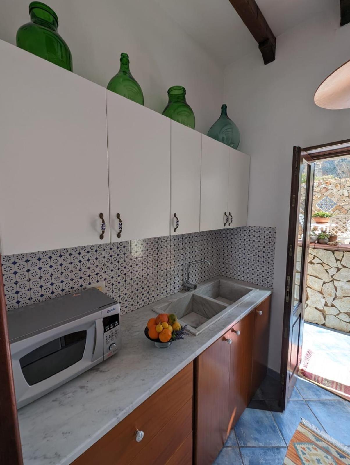 Villa Baia Di Cornino 库斯托纳奇 外观 照片