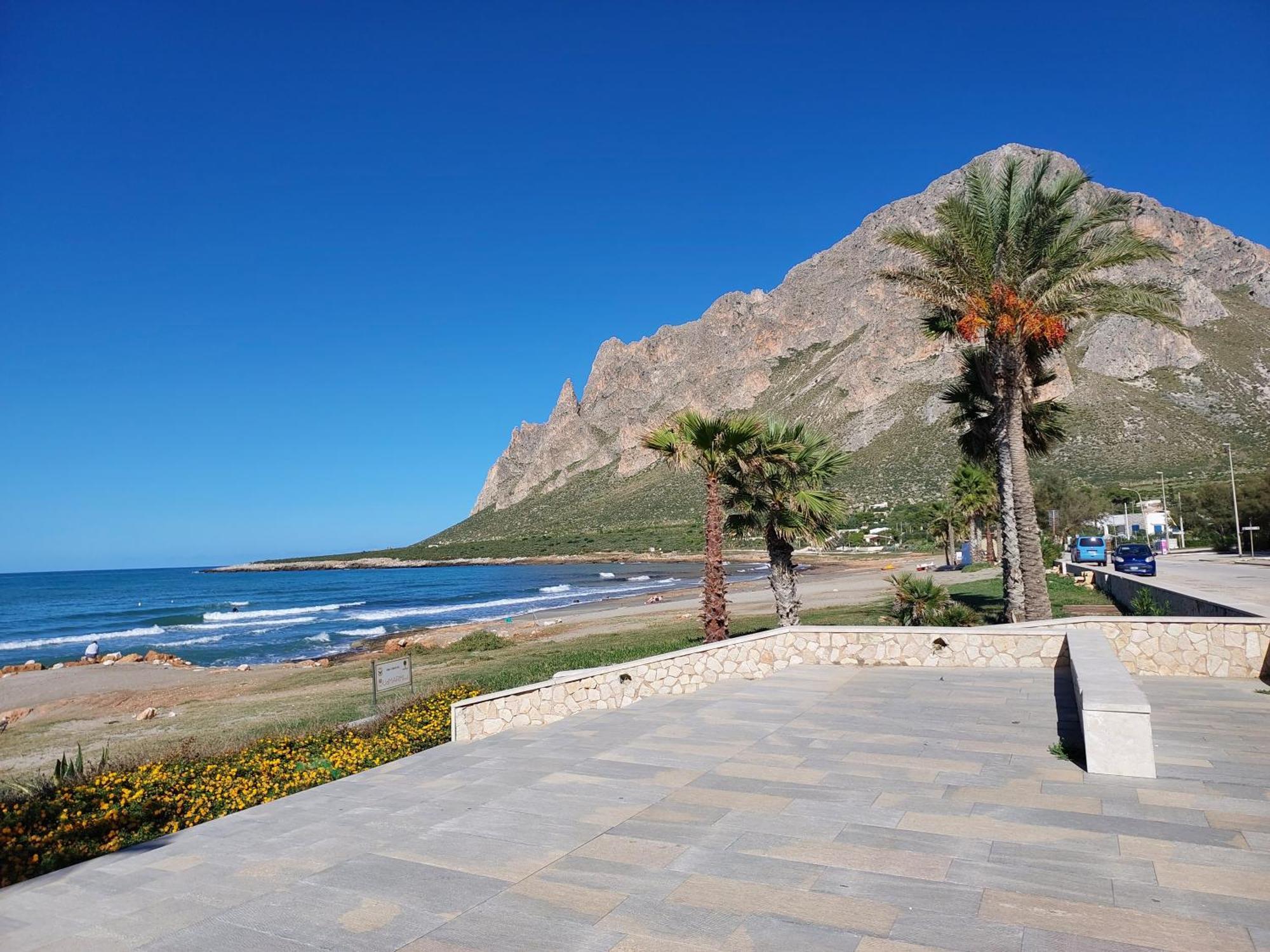 Villa Baia Di Cornino 库斯托纳奇 外观 照片
