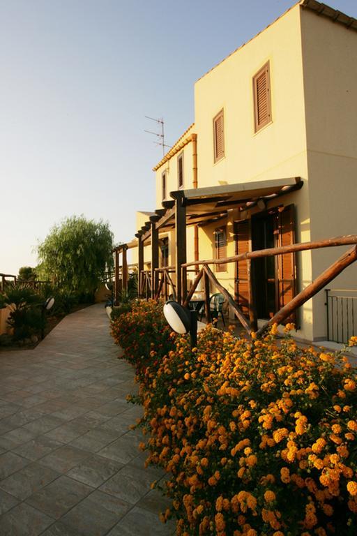Villa Baia Di Cornino 库斯托纳奇 客房 照片